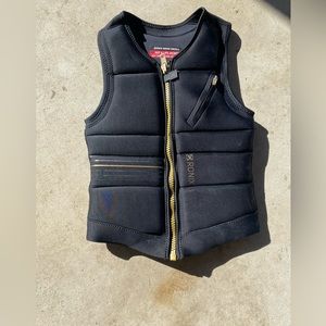Ronix Wake Vest Competition- Not a life jacket-Adult Small EUC